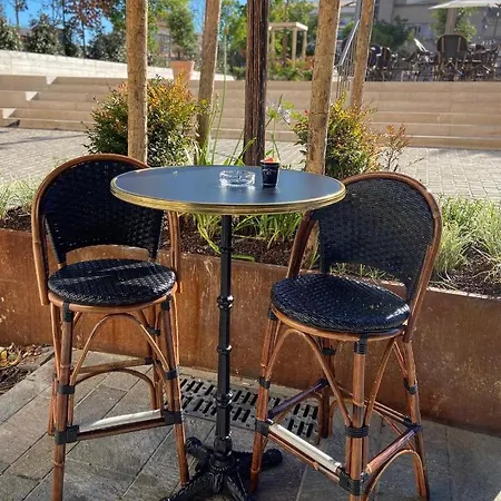 Relais Du Postillon 3* אנטיב