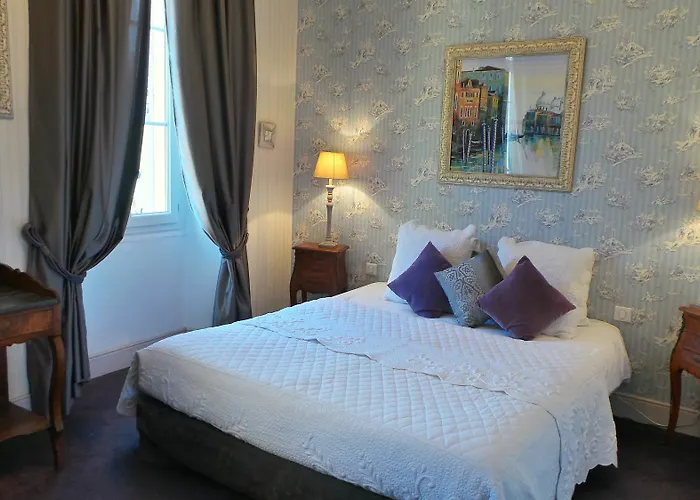 Relais Du Postillon 3*