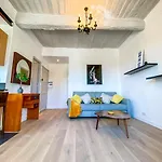 Relais Du Postillon 호텔 앙티브